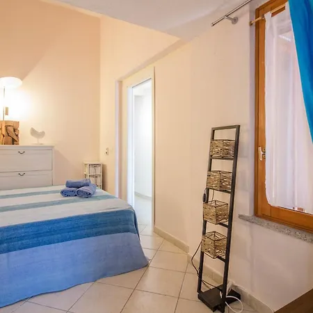 Guesthost - Sea View Apt, Pool & Parking! * Porto Istana