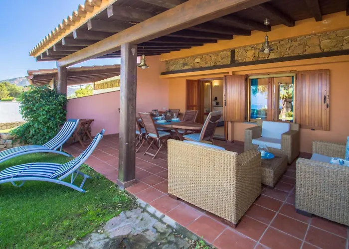 Apartman Guesthost - Sea View Apt, Pool & Parking! *